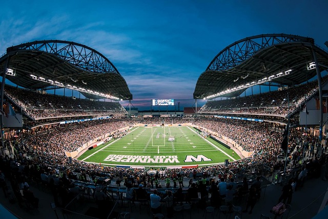 法兰克福边锋:我们能从拜仁身上拿分,须坚持用速度和反击造威胁.